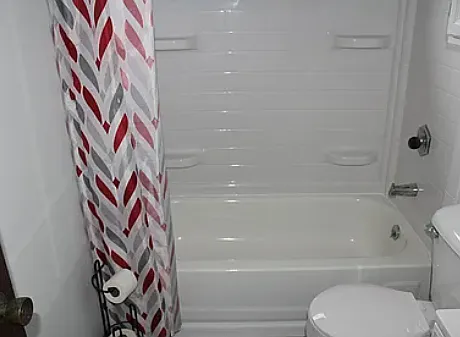 3 bed, 864 sqft, $1,700 — Photo 3