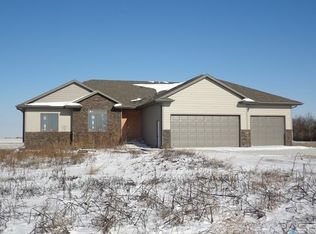47644 Maple St, Harrisburg, SD 57032