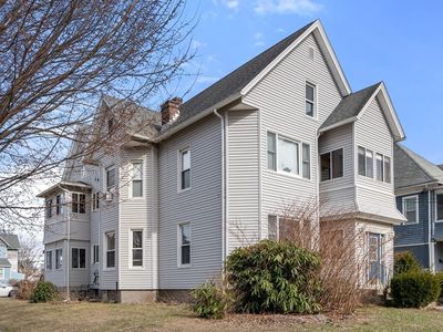 27 Otis St, Chicopee, MA, 01020