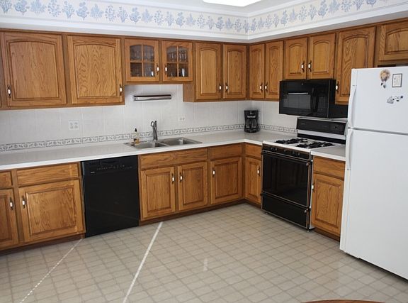5th image of 352 Colony Green Dr