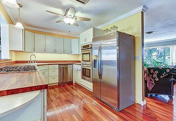 4th image of 3480 NE Linda Dr