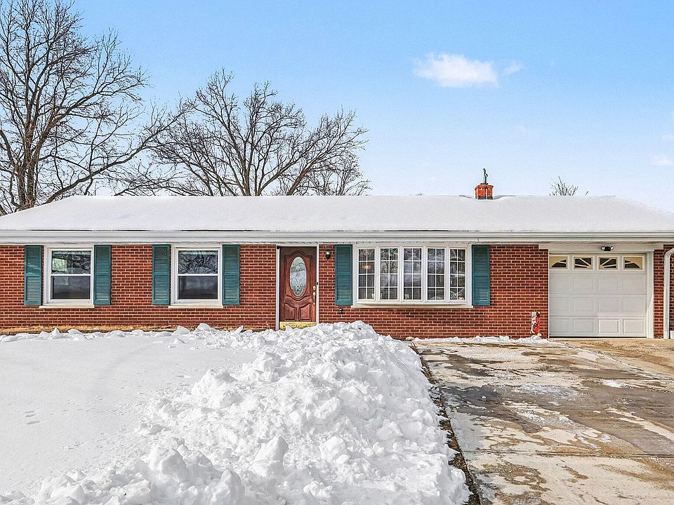 1st image of 812 Rockdale Ct