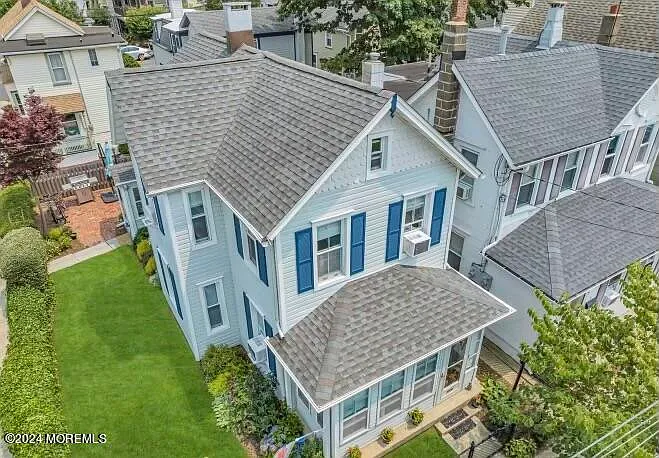 3 bed, 1.5 bath, $2,100 — Photo 2