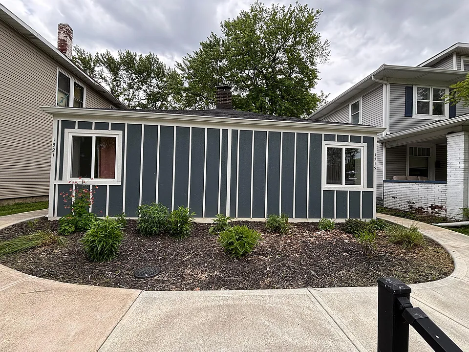 1519 E Michigan St