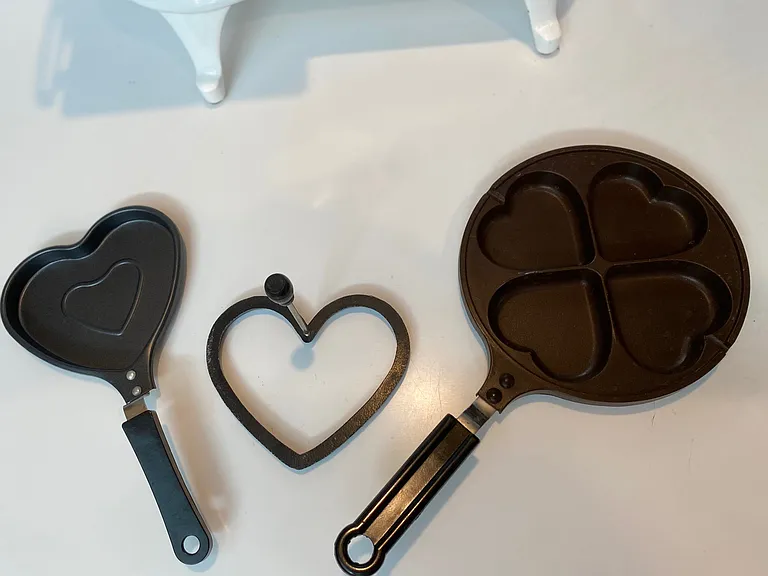 Kitchen offers 2 HEART shaped Pancake Molds + HEART Egg Poacher