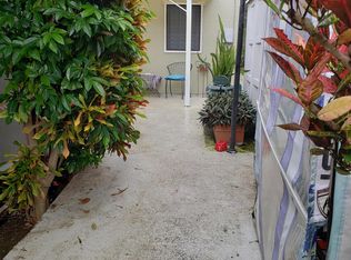 1244 Hele St #B, Kailua, HI 96734