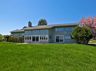 7 Moody Point Dr, Newmarket, NH 03857