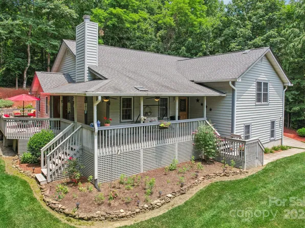 1589 Ransier Dr, Hendersonville, NC 28739