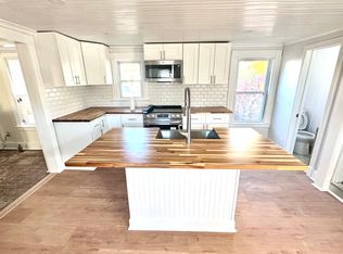 302 East Ave, Riverhead, NY 11901