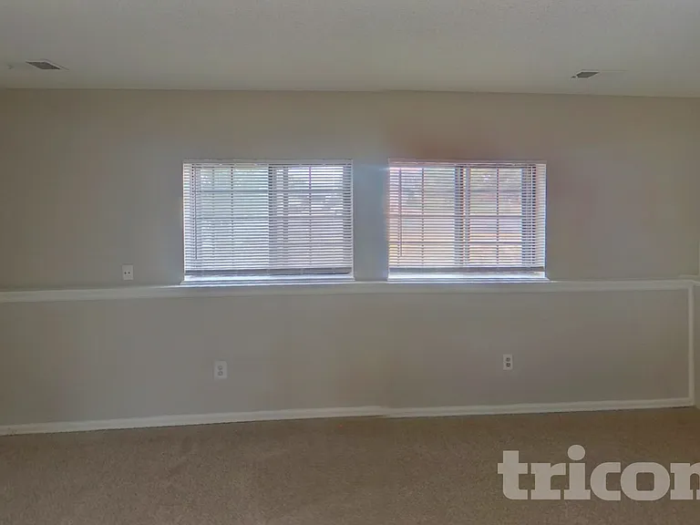 1105 Jet Wing Dr — Photo 11
