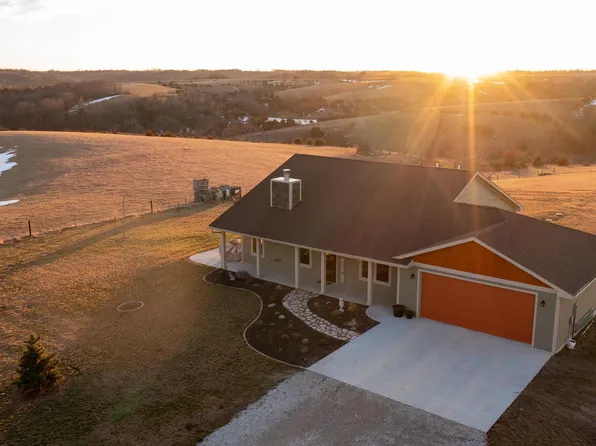 2295 Toy Ln, Panora, IA 50216