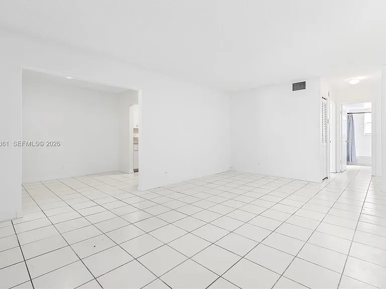 500 NE 2nd St #223 — Photo 8