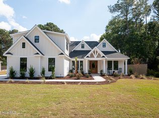 385 Crow Creek Drive NW, Calabash, NC 28467