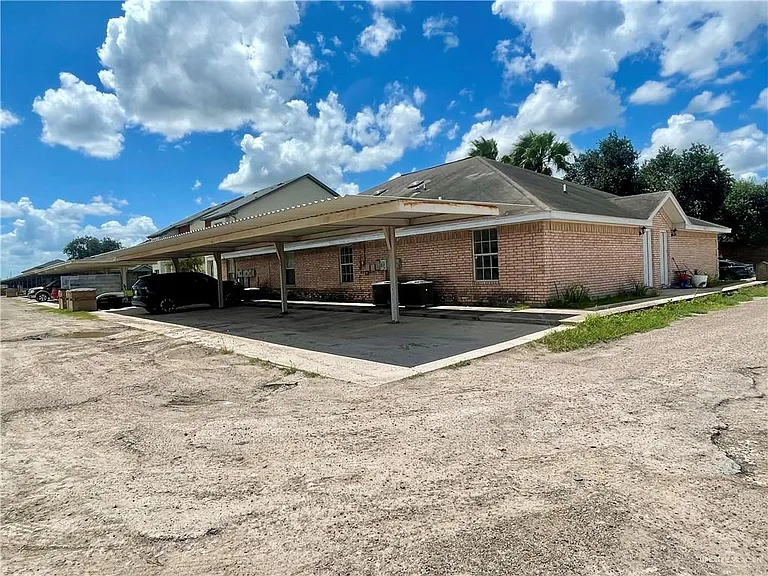 2302 Kimberly Ln — Photo 15