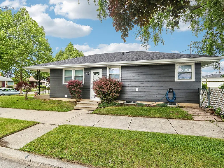 2223 Grove Ave — Photo 4