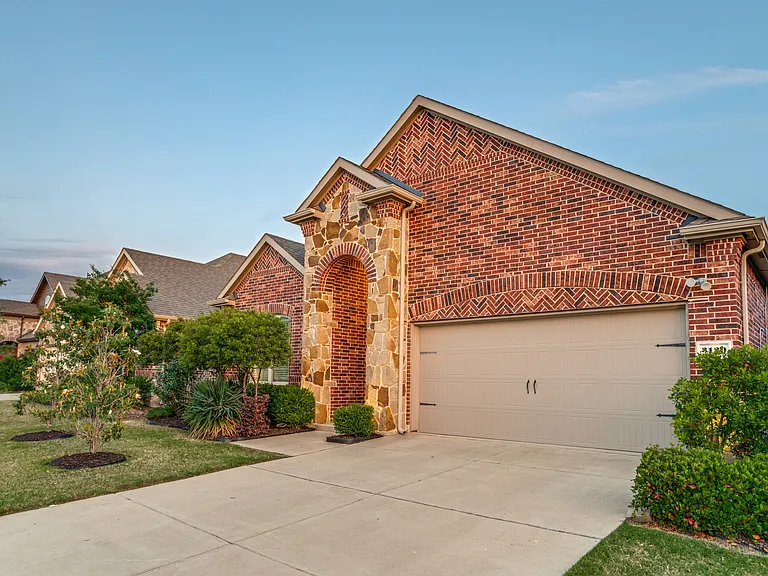 3129 Maverick Dr — Photo 30