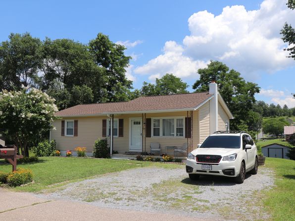 118 Lucas Ln