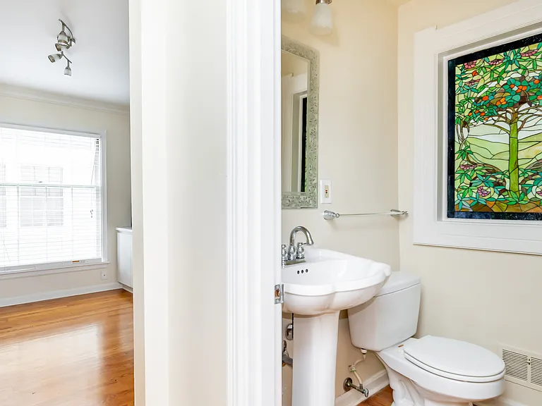 2223 Strathmoor Blvd #FURNISHED — Photo 10