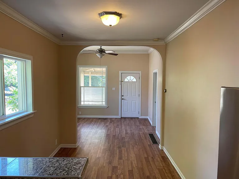 1246 Monroe St — Photo 3