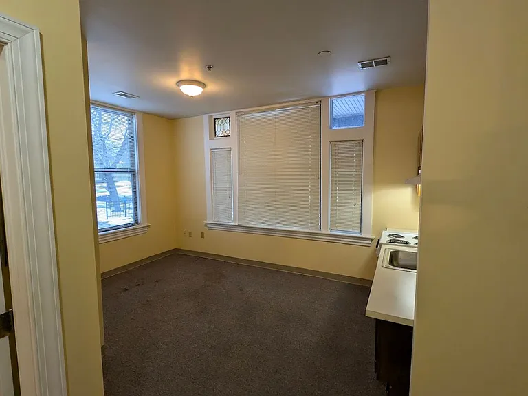320 E Lincoln Ave — Photo 25