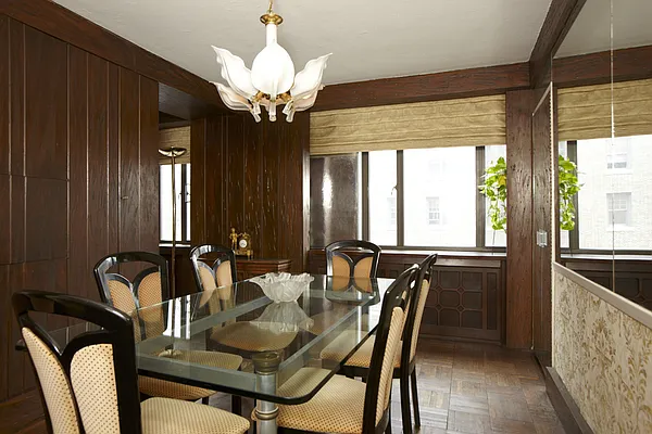 Sold by Stribling | media 3