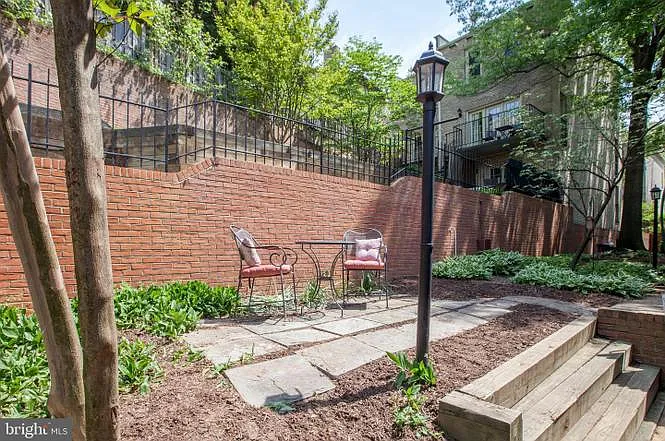 4615 Macarthur Blvd NW — Photo 19