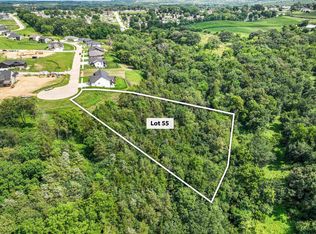 55 S Pointe Dr, Dubuque, IA 52003