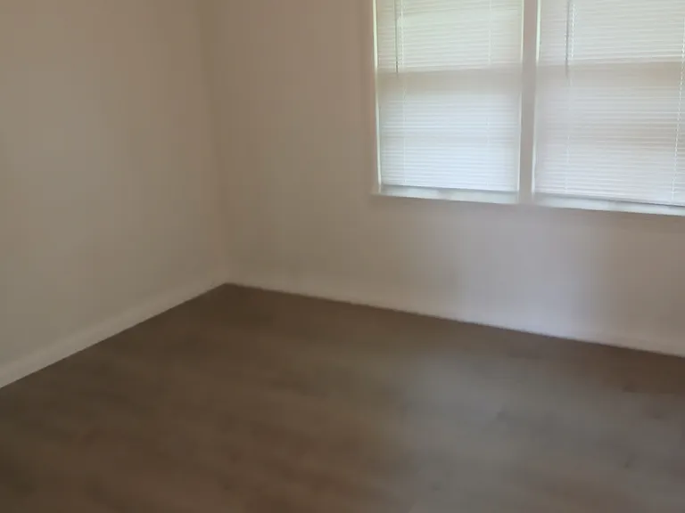 712 N Scott Ave #2-800 — Photo 4