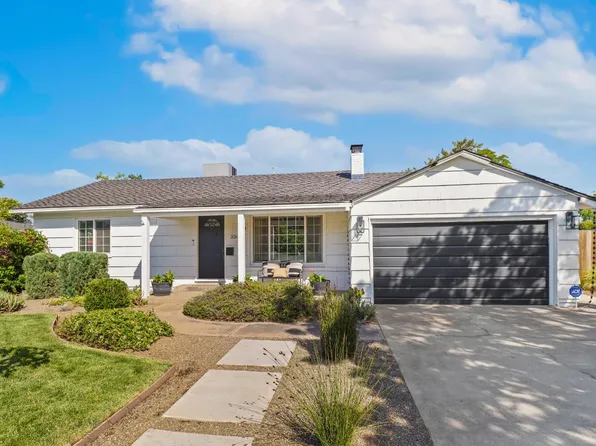 3261 Saint Mathews Dr, Sacramento, CA 95821