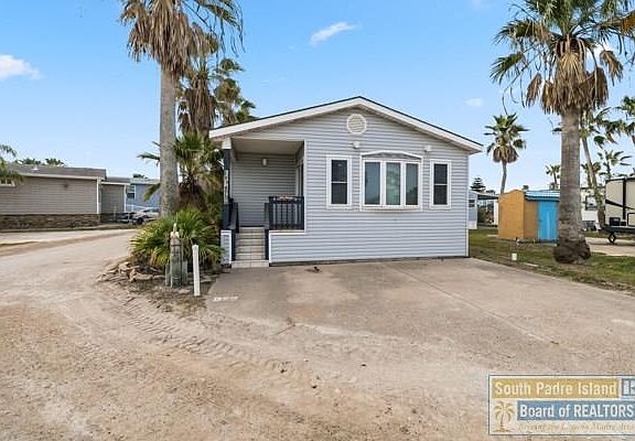 2nd image of 389 Sand Dollar Dr