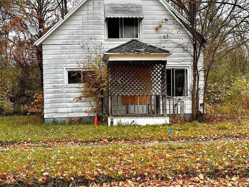 1st image of 2202 Oakwood Ave