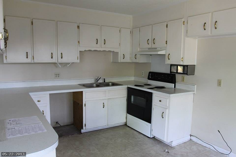 2nd image of 4225 N Island Rd