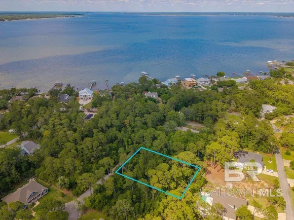 16505 N Shore Ln #3, Pensacola, FL 32507