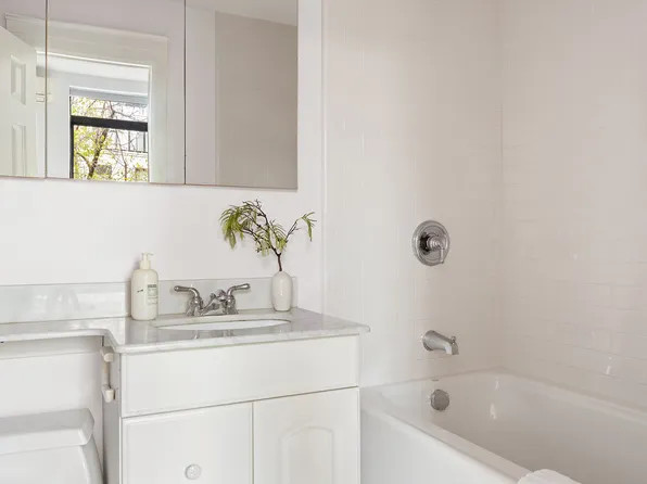 233 President Street image 6 of 8