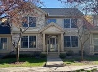 207 Pine Hollow Grn, Stillwater, MN 55082