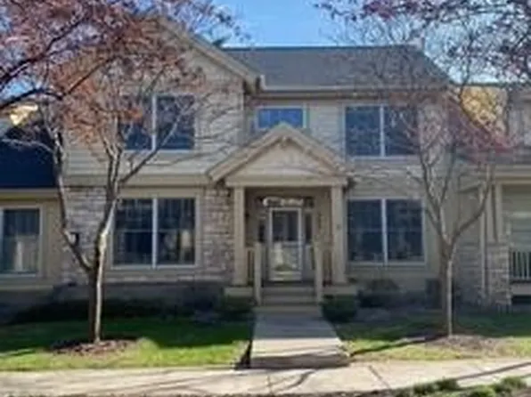 207 Pine Hollow Grn, Stillwater, MN 55082