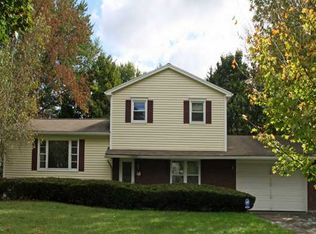 49 Redwood Dr #E, Penfield, NY 14526