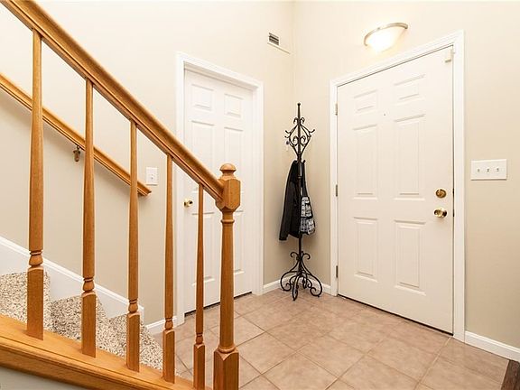 3rd image of 295 Huntsford Dr