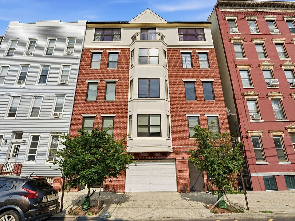 416 Grand St #3B