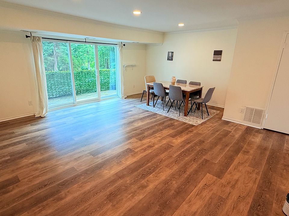 Living/Dining Space