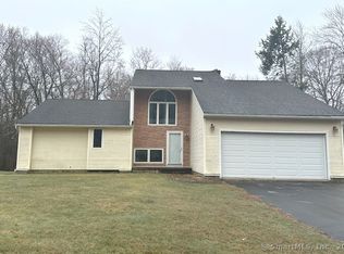 2 Ships Oak Ln, Farmington, CT 06032