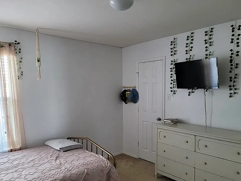 9213 Devonshire Ct — Photo 17