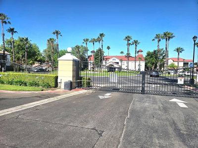 8147 N Cedar Ave APT 115, Fresno, CA, 93720