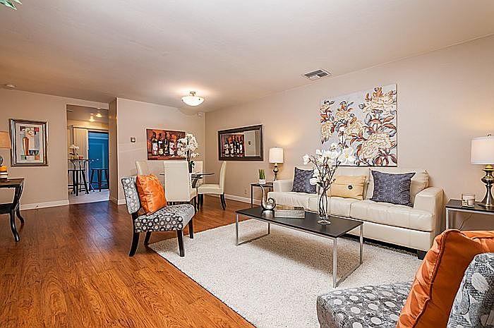 1st image of 811 Perseus Ln