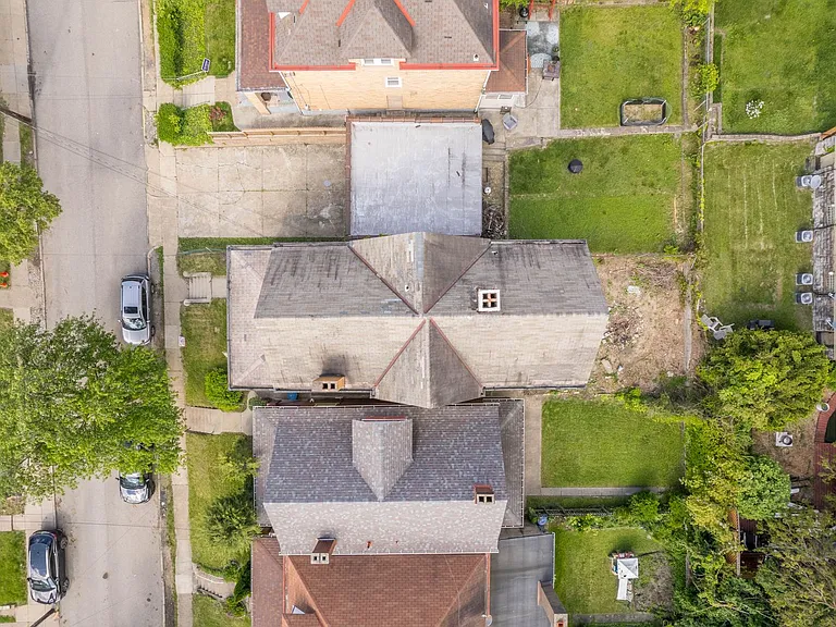 313 Kambach Street — Photo 9