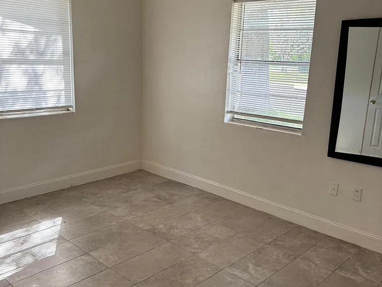 1511 Bruton Blvd — Photo 4