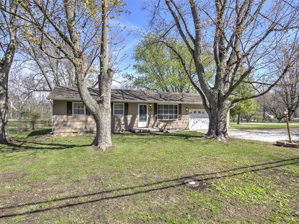 730 Spitler Park Dr, Mt Zion, IL 62549