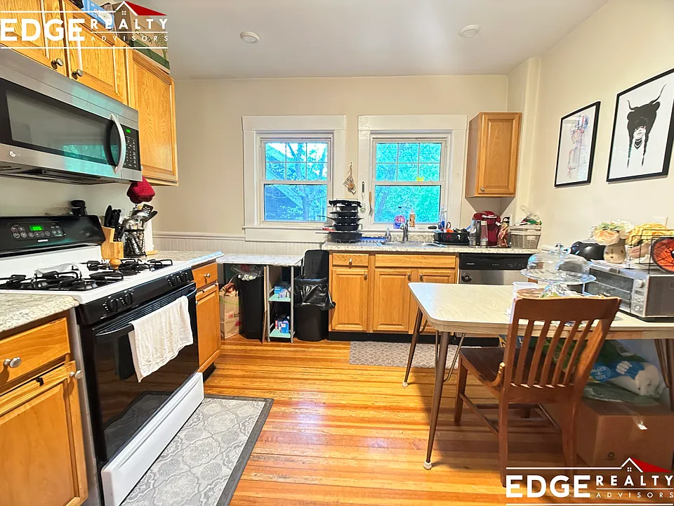 16 Turner St #2