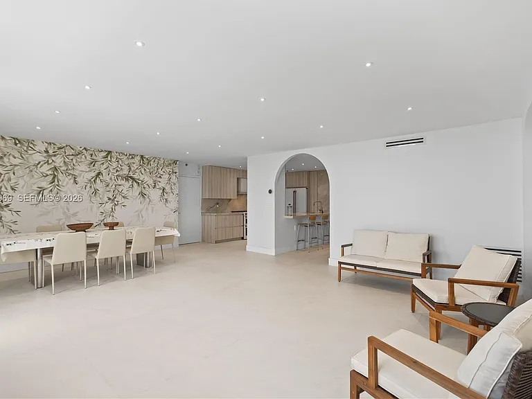 9511 Collins Ave #403 — Photo 4