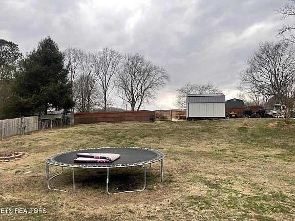 4th image of 149 Woody Meadow Dr